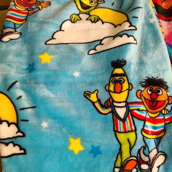 Sesame Street Elmo Blanket Bundle HTF Vira l💙 - Picture 5 of 7